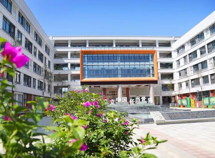【安州東辰】做溫暖的守護者 | 安州東辰國際學校優先安排疫情救治一線醫務工作者子女就讀